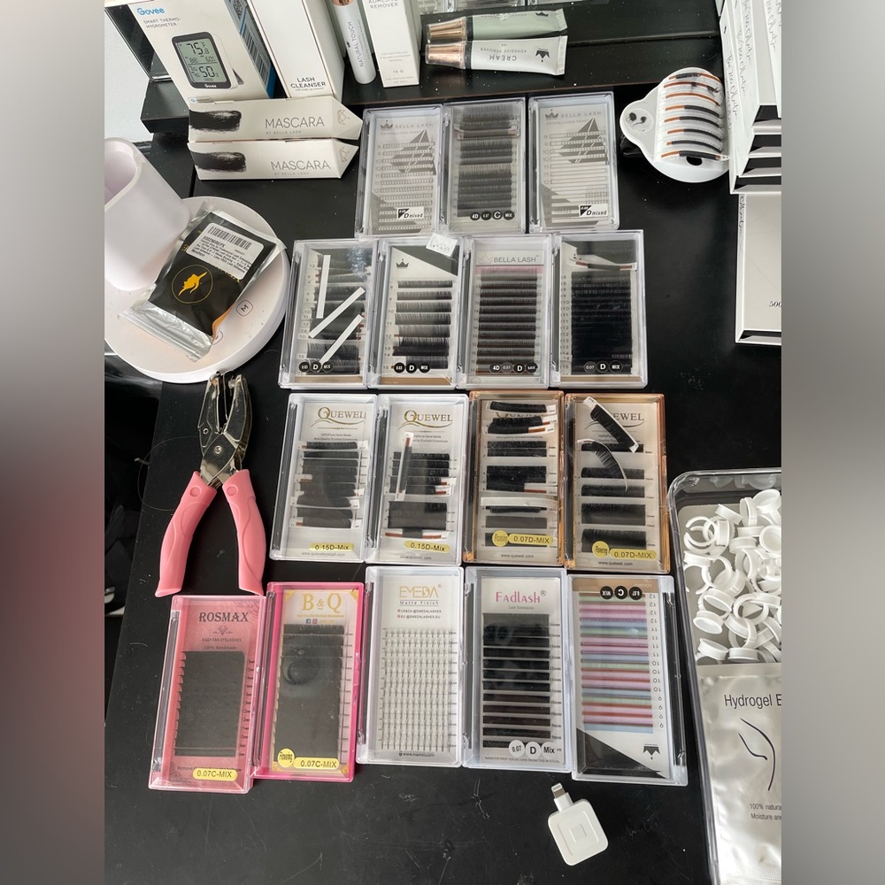 Full lash set up - Picture 2 of 9